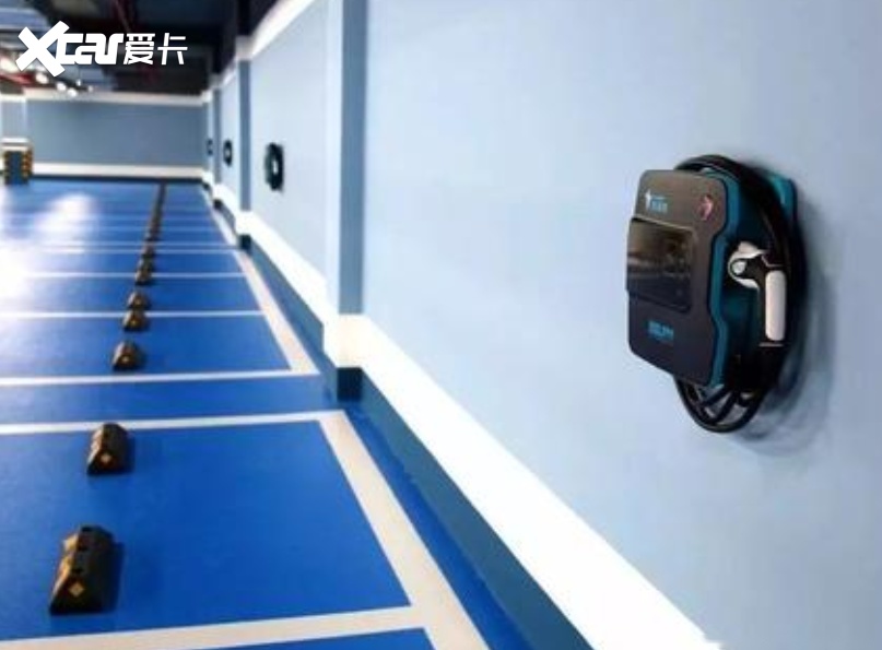 燃油车侵占电动车位可收取1.5倍停车费，电动汽车迎来了春天