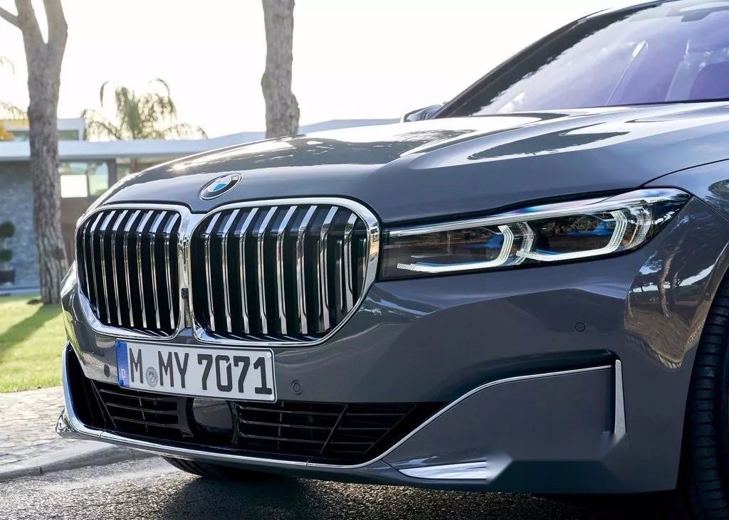 新BMW 7系上市！科技、智能、驾乘全面提升！真香！