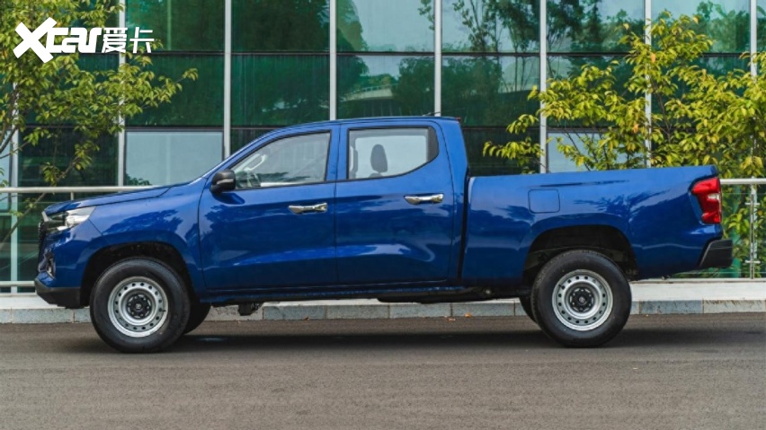 长安全新皮卡f70实车亮相,搭2.0t 1.8米长货箱