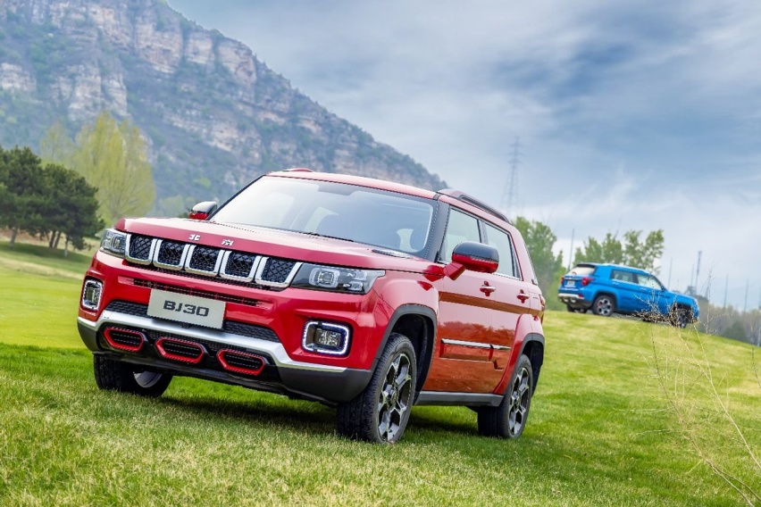 北京越野全新承载式SUV“小战狼”BJ30硬派上市