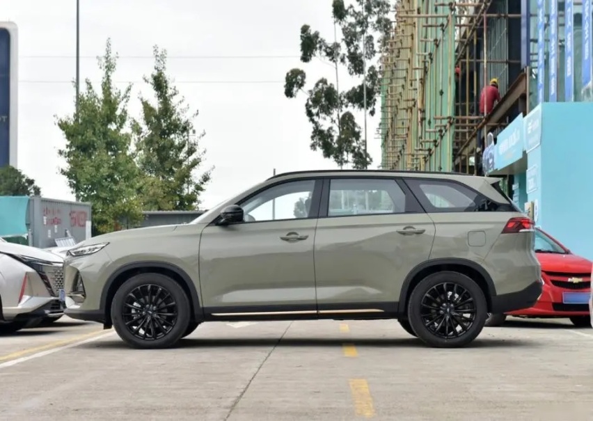 性价比很高的国产SUV，欧尚X7 PLUS，外观和内饰有升级