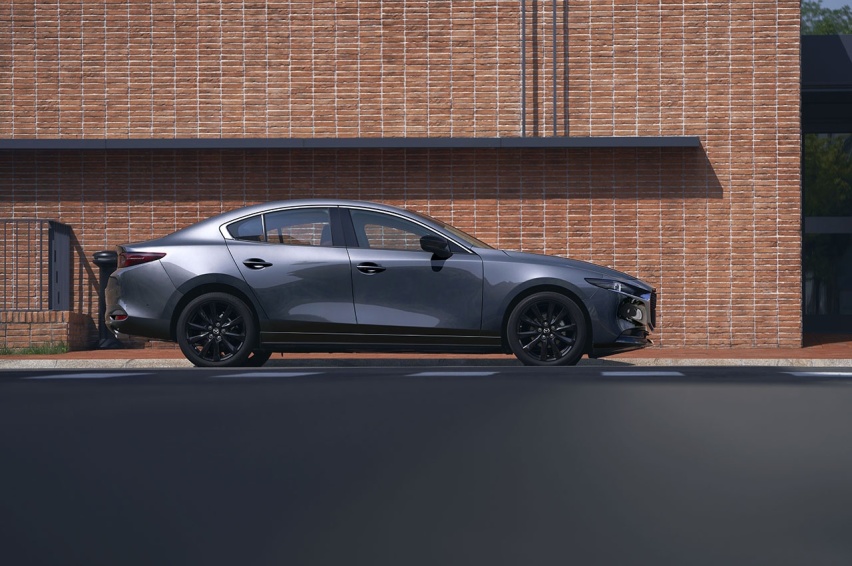 15万要买台操控好的车 MAZDA 3 昂克赛拉值得推荐吗？