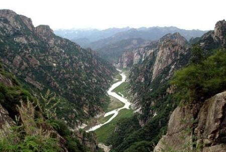 第一个呼吸新鲜空气的，一定是越野人