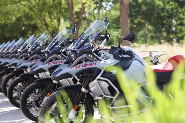 最强“拳击手”水平对置双缸发动机，全新BMW R 1250来了