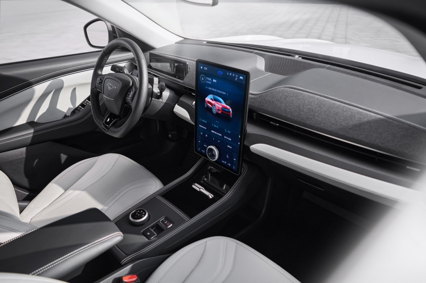 降到25万级的特斯拉Model Y，谁又能发起挑战？
