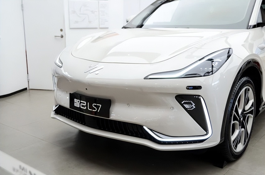 【e汽车】智己LS7，能否破局豪华中大型SUV市场？