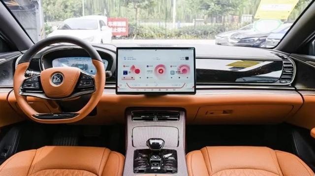 阿尔法S对比汉EV，都是中大型纯电轿车，看完这篇不纠结