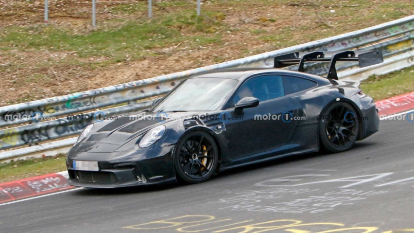 保时捷新911 GT3 RS赛道测试 尾翼使用DRS技术