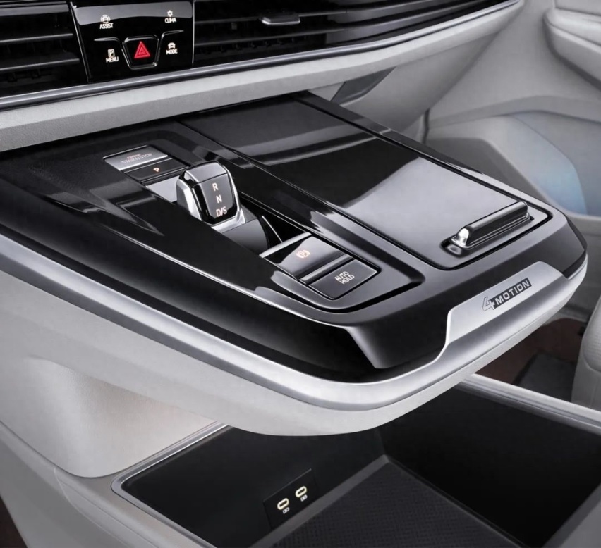预算30万，7座SUV，福特探险者和大众揽境怎么选？
