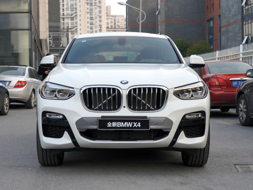 试驾宝马X4：X6买不起？没关系，它同样能满足你的轿跑梦