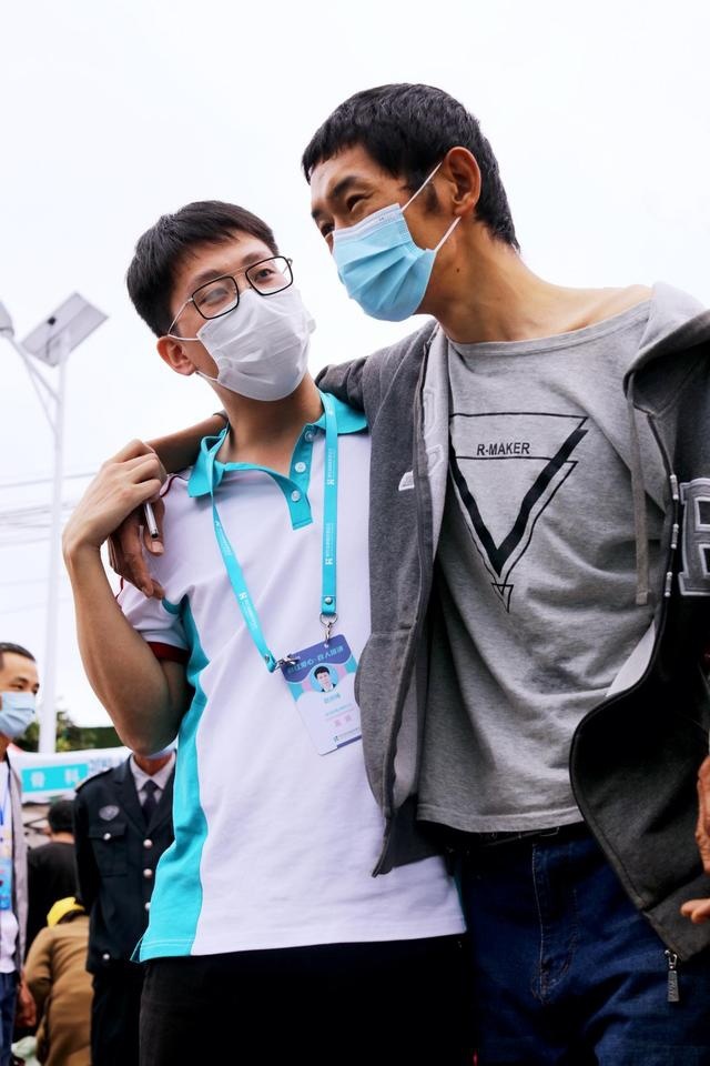 相信明天——韩红爱心百人援滇纪实终章