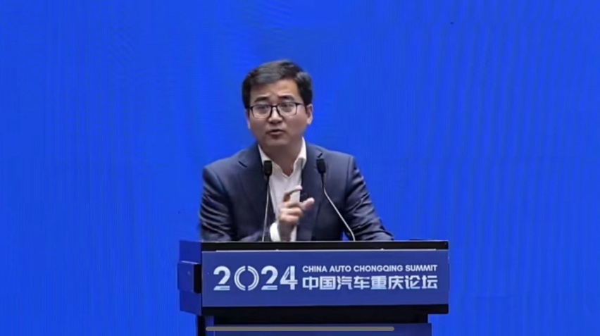 比亚迪李云飞回应价格战：原材料降了汽车不降价，对消费者不道德