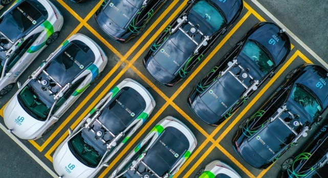启动失败、中途接管，滴滴搭上Robotaxi第二梯队末班车