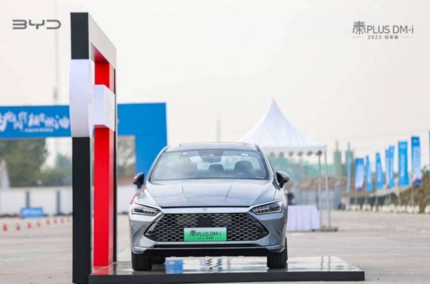 、百公里亏电油耗低至3.8L，主打的就是“省”！442.png