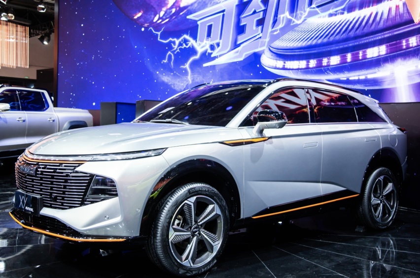 上海车展新星汇聚，HAVAL XY超时空锋锐美学绽放耀眼光芒