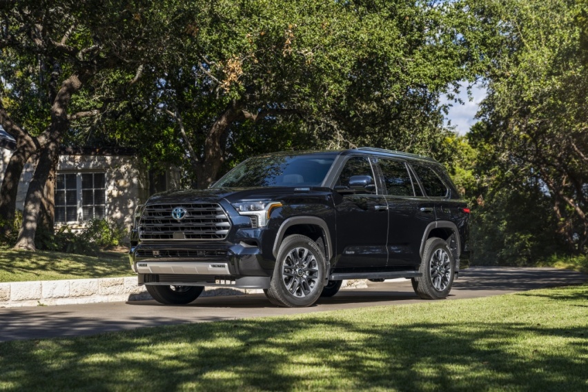 全新丰田7座大型SUV,配3.4T混合动力发动机,会进入国内吗?
