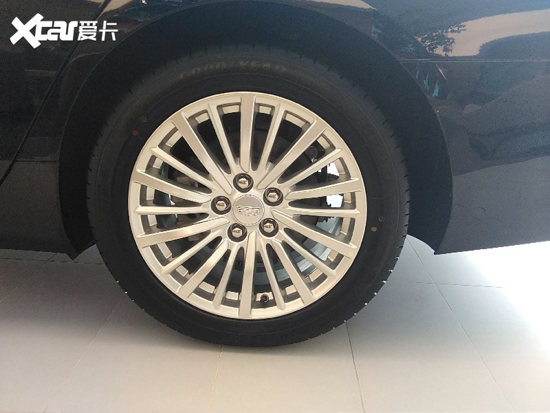 凯迪拉克CT6 探店实拍 4.2T+V8 动力超奔驰E级 配