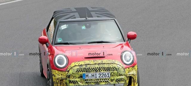 或将年底发布 低伪装MINI COOPER S敞篷版谍照曝光
