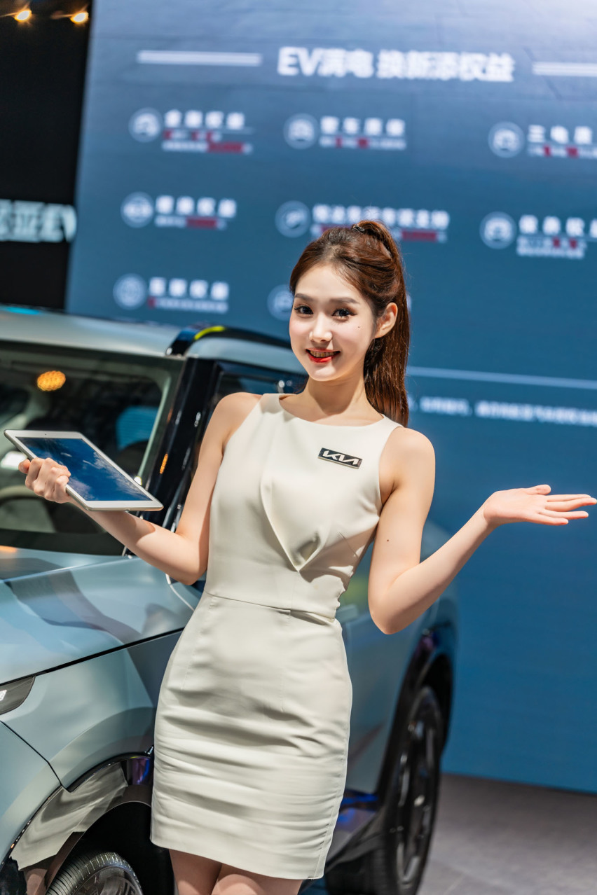 2024广州车展小姐姐大合集！是真男人就坚持到最后一张！