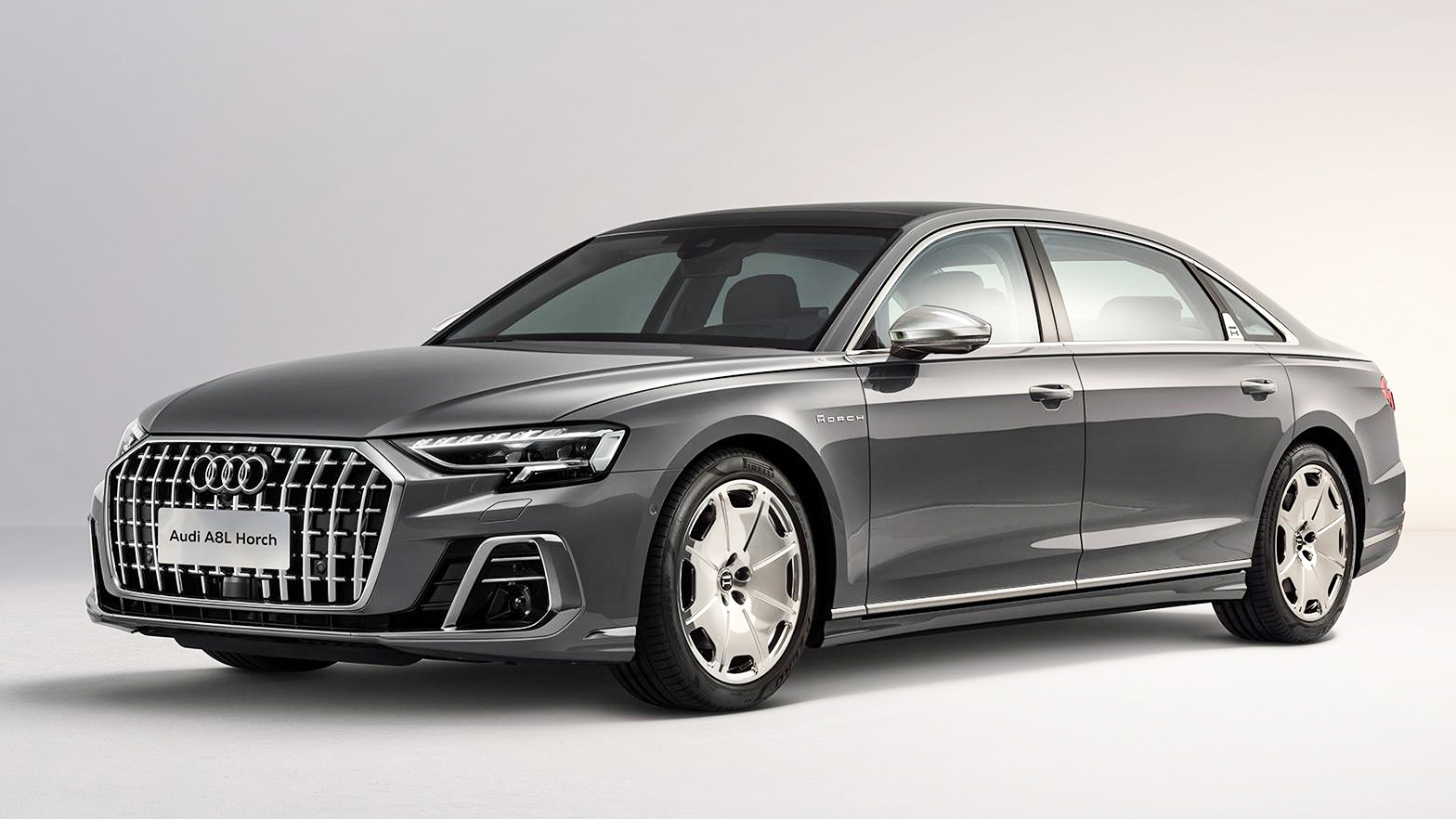 奥迪a8l霍希上市!比迈巴赫s级便宜20万!