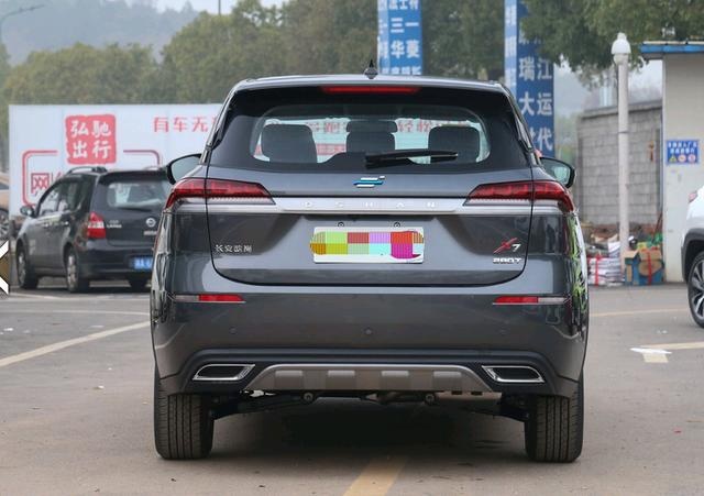 7万买低配桑塔纳？看看新款中型SUV，1.5T狂甩178马力