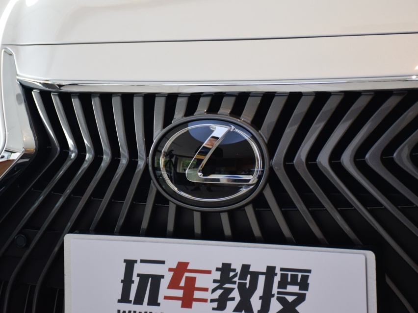 直接便宜10来万，国产后这些大牌车难道不香吗？