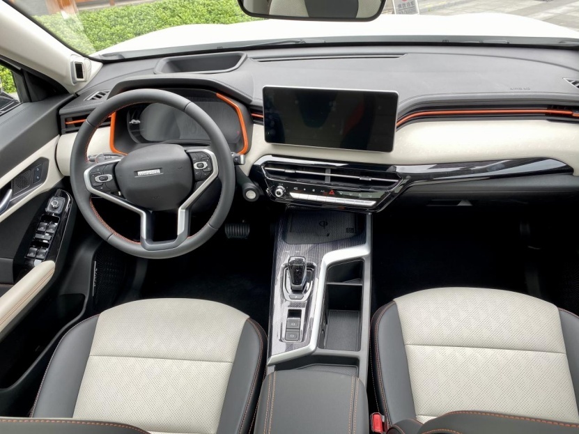 这或许是10万能买到最运动的SUV，百公里加速7.7秒