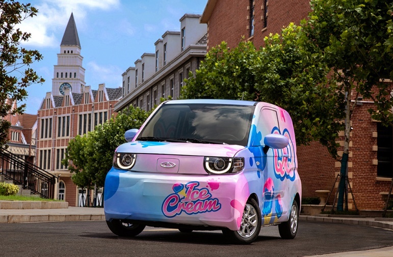 继宏光MINI EV后，五菱系“老头乐”再上新款，续航305公里