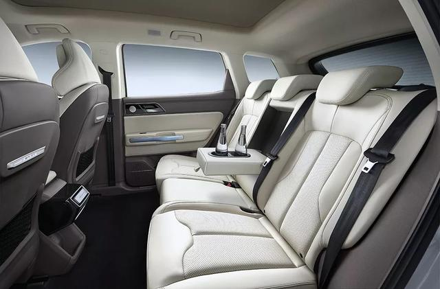 敢于尝鲜，高性价比电动SUV——爱驰U5