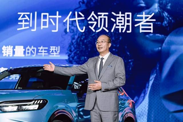 东风本田推首搭e:HEV混动SUV，R-V家族迎来新成员？