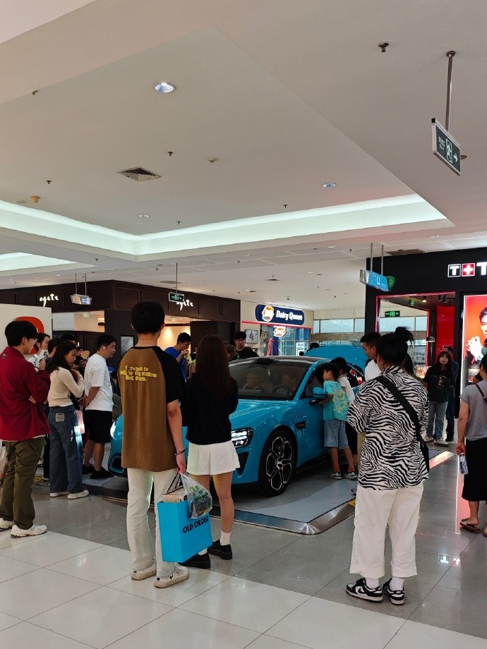 雷军：小米SU7受女性青睐 购车占比接近30%