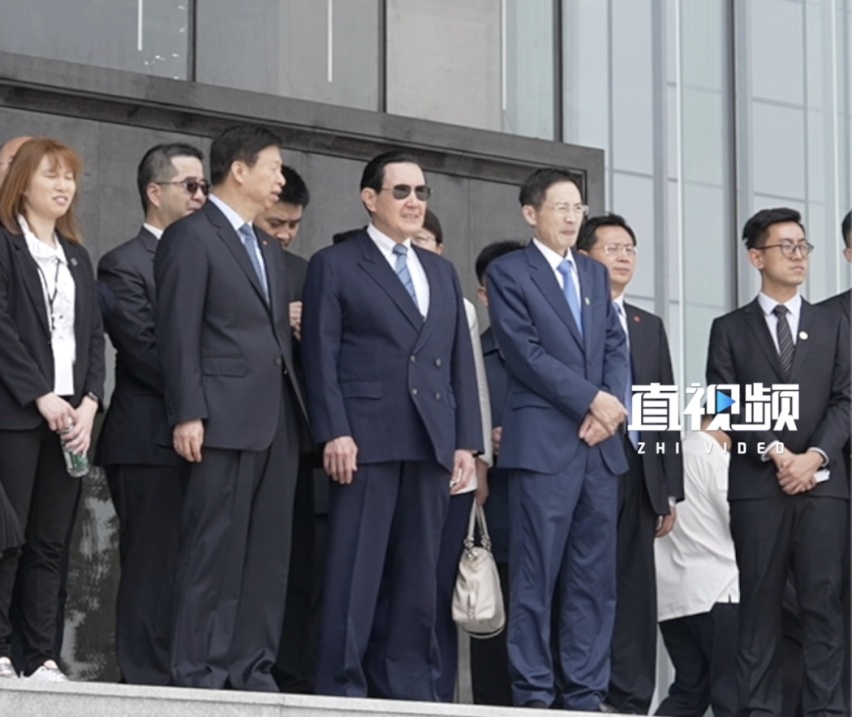 马英九参访比亚迪，感受来自比亚迪的新能源魅力……