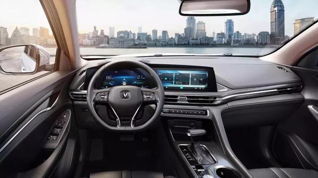 双12联屏设计、一键遥控泊车，长安CS75 PLUS“黑科技