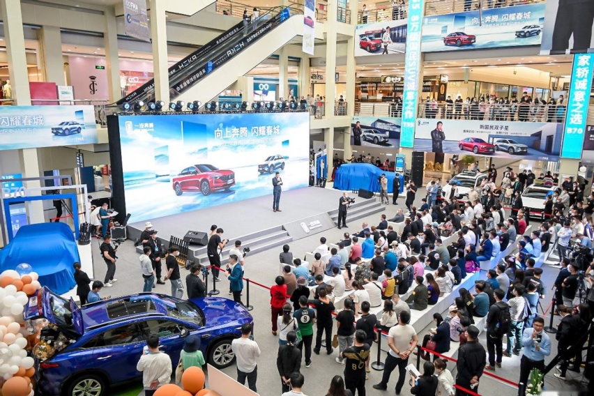 一汽奔腾2022款B70及T55诚意上市，购置税全免 再送商业险