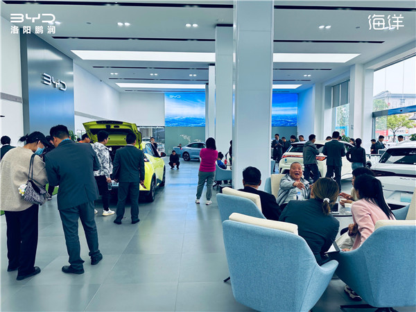 比亚迪海鸥到店了！预售7.88-9.58万元  4月26日正式上市！