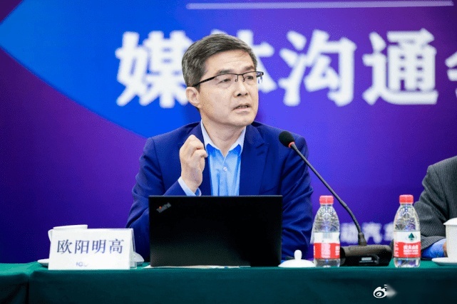 关于插混与增程式，相信大厂们的前瞻性，没错