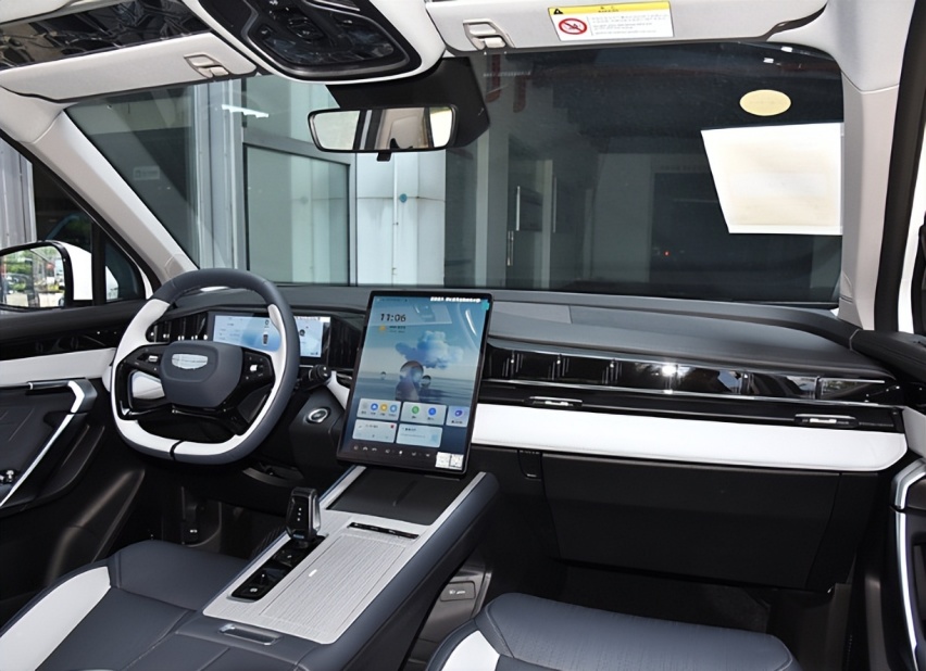 超越期待的驾驶享受，博越L龙腾版，就是要做智能SUV新标尺！