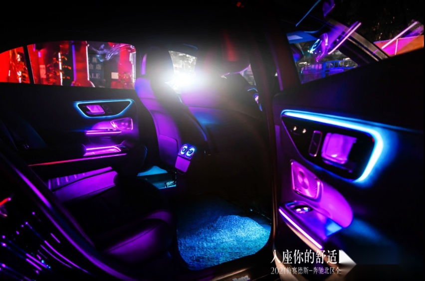 梅赛德斯奔驰全新长轴距C级车天津地区正式上市