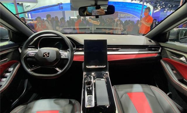 别只盯着赛那，10月热门新车轿车、SUV、纯电都有代表