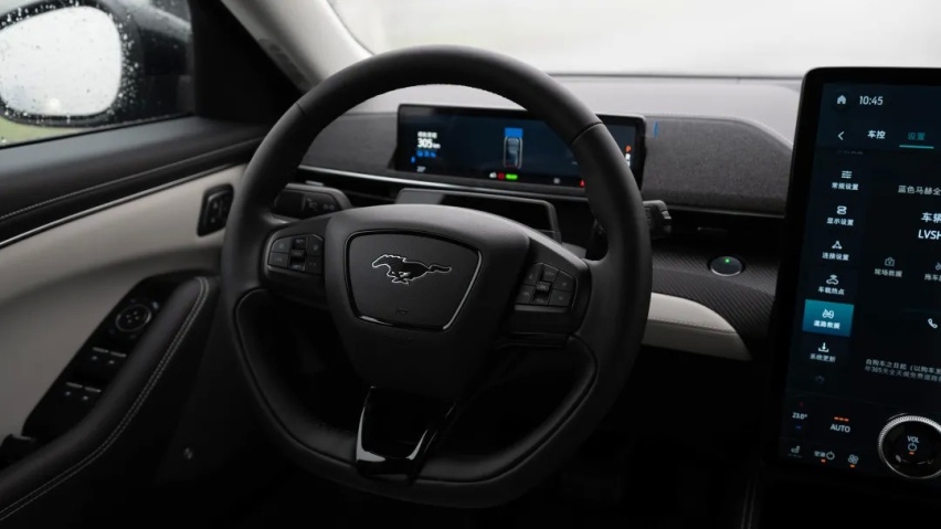 这是同价位唯一比 Model Y 好开的电动 SUV