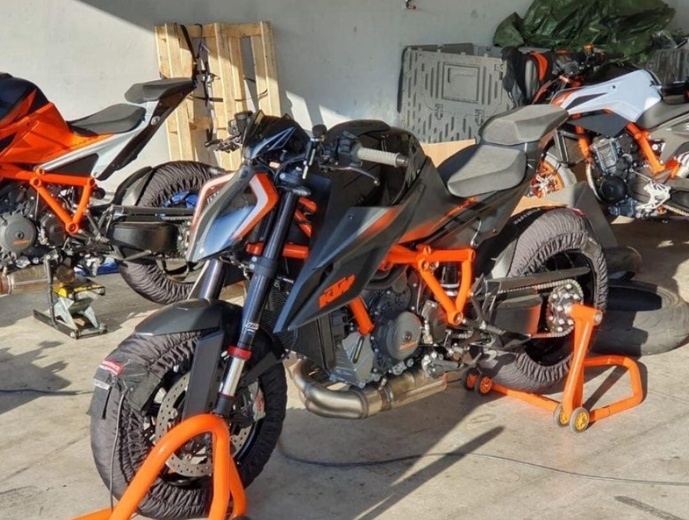 KTM 1290Super Duke R定妆照 最强公爵登场