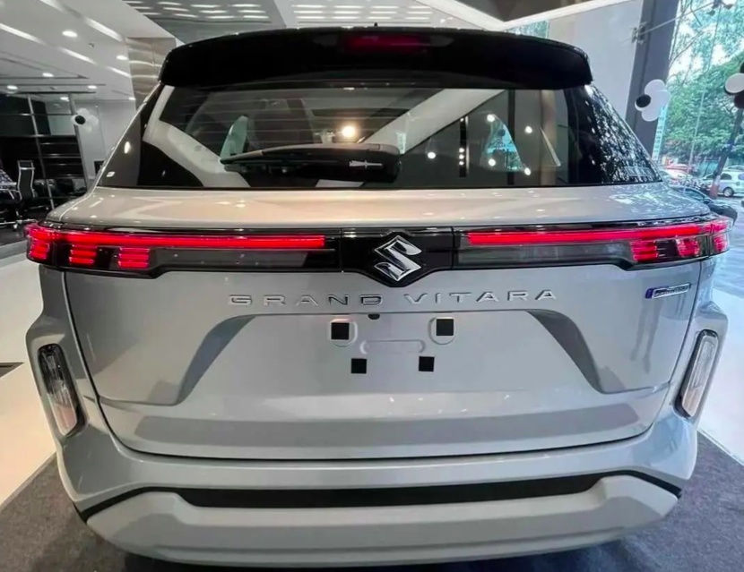 海外实拍全新铃木Grand Vitara，1.5L引擎，还有混动版？