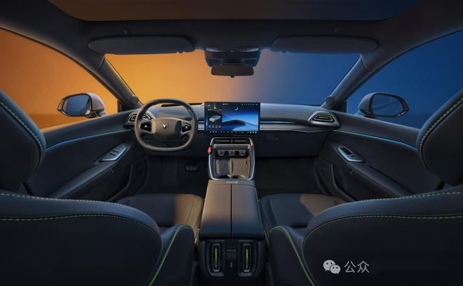 标配800V高压/百公里加速3.7秒，极狐阿尔法S5预售19.98万起