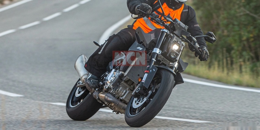 螳螂头掰掰，KTM 1290GT谍照流出
