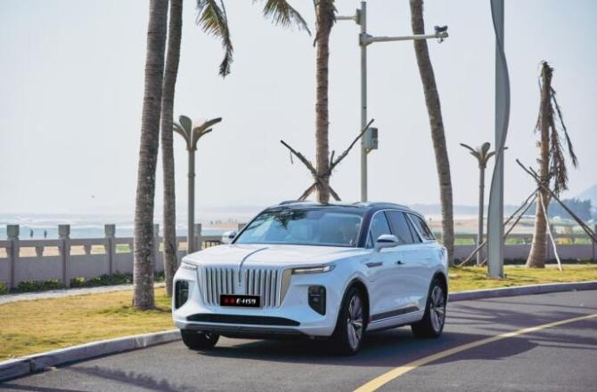 新知达人, E-HS9 120度电池增长续航版再亮相 红旗新战略挺“狠”
