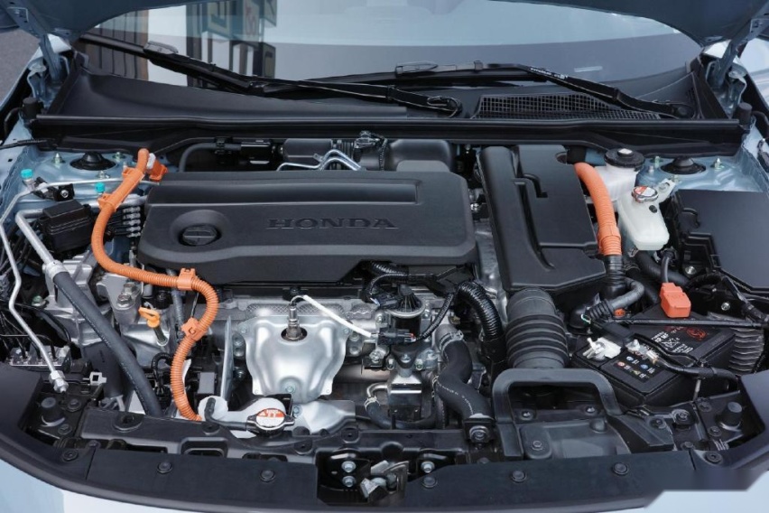 试驾型格HATCHBACK混动版：比高尔夫油耗更低、空间更大