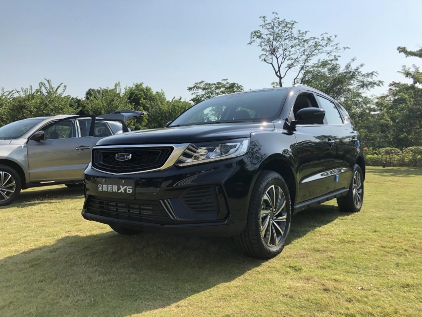 实拍吉利全新远景X6，7万块的紧凑型SUV也有众多惊喜之处