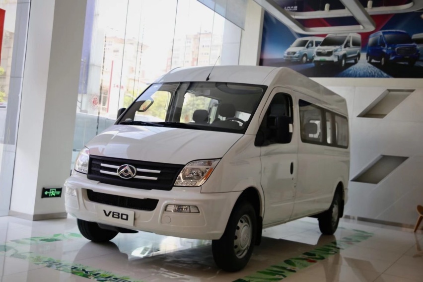 物流货运“好帮手”，探店实拍上汽大通MAXUS V80中轴版