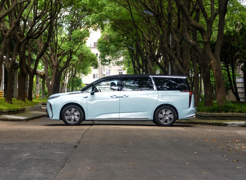 27.99万元起 大通MAXUS前境MIFA 9上市 续航最高560km