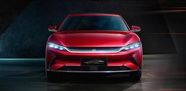 比亚迪汉内饰突显中国风 中控屏比Model 3还要大